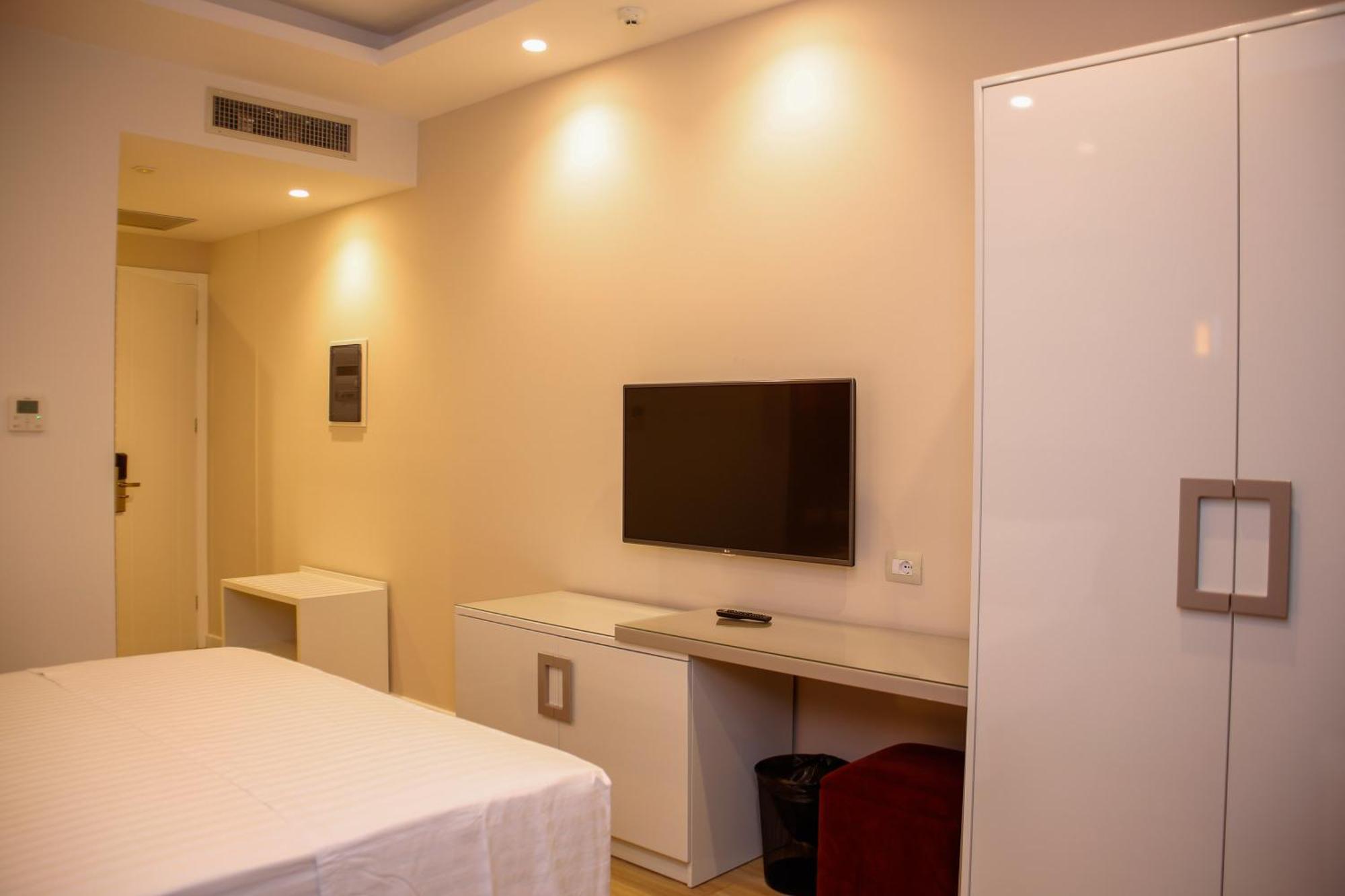 Hotel Luxury Ksamil Ruang foto