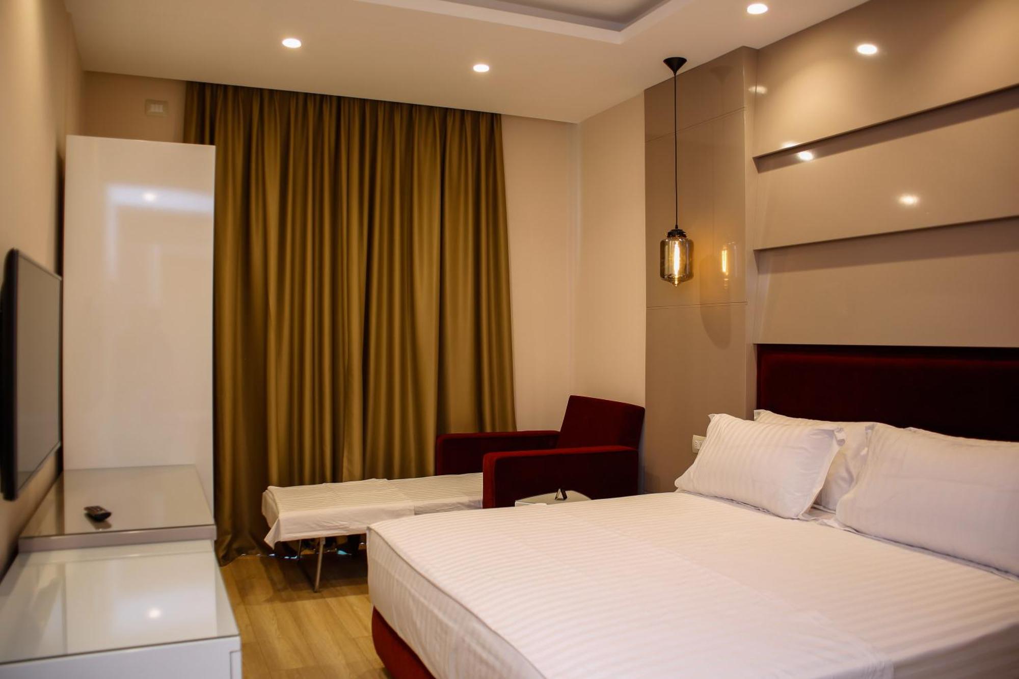 Hotel Luxury Ksamil Ruang foto