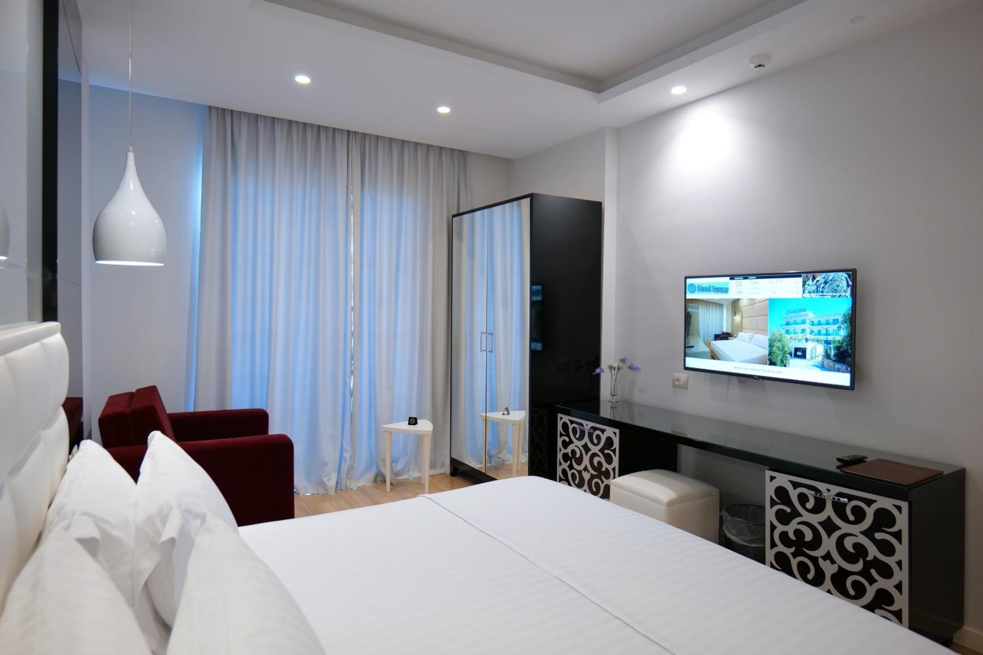 Hotel Luxury Ksamil Ruang foto