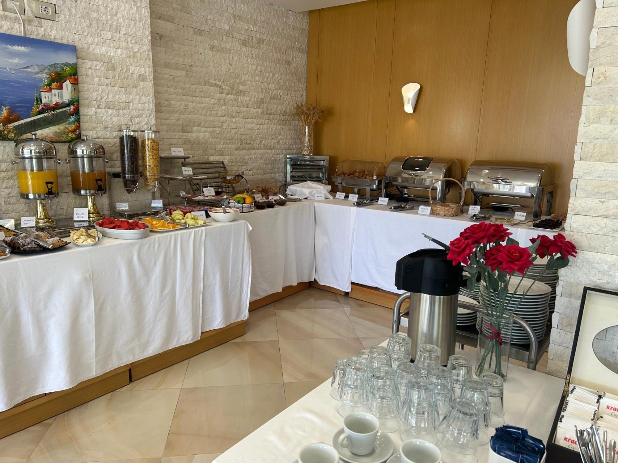 Hotel Luxury Ksamil Bagian luar foto