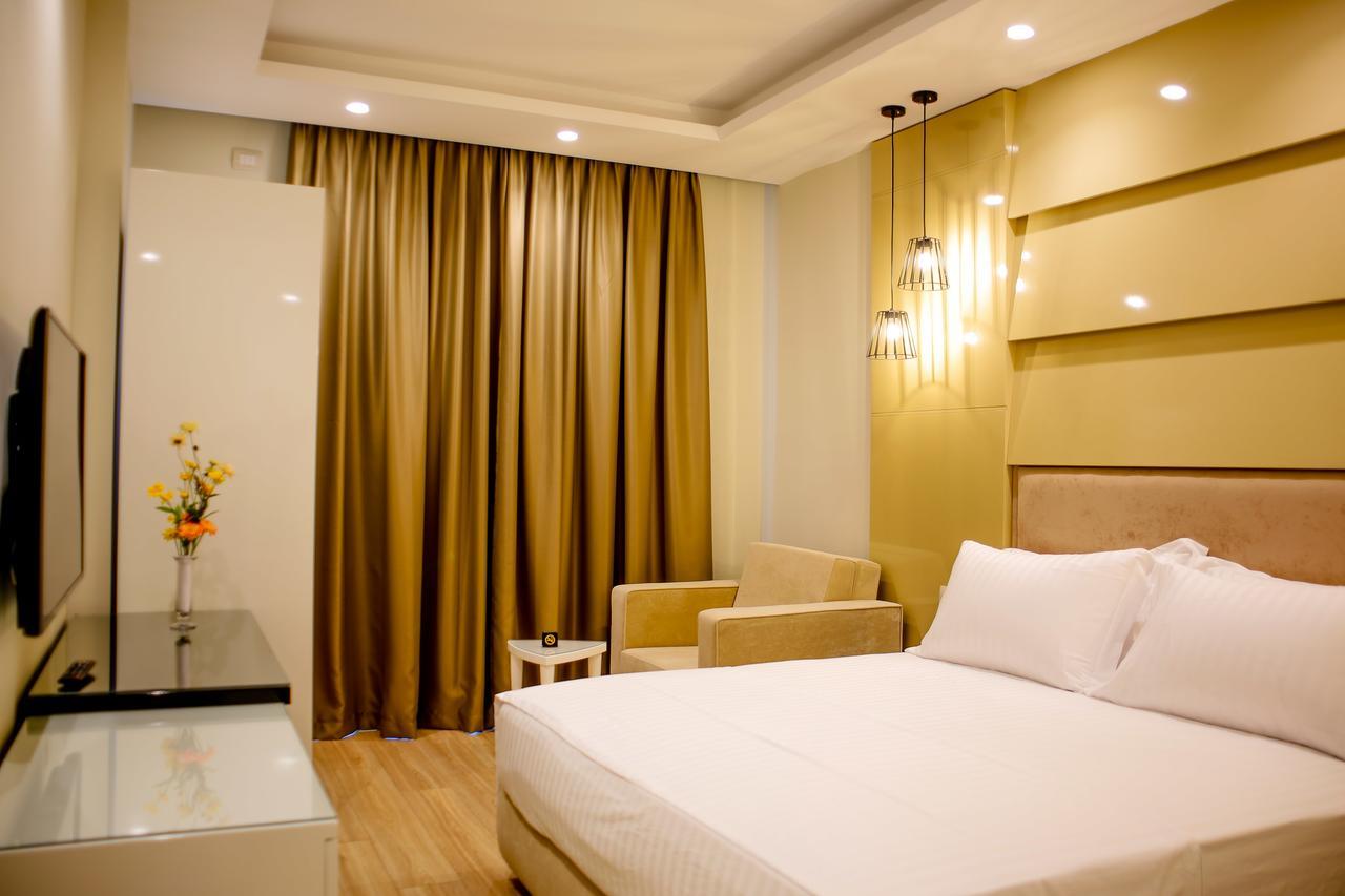 Hotel Luxury Ksamil Ruang foto