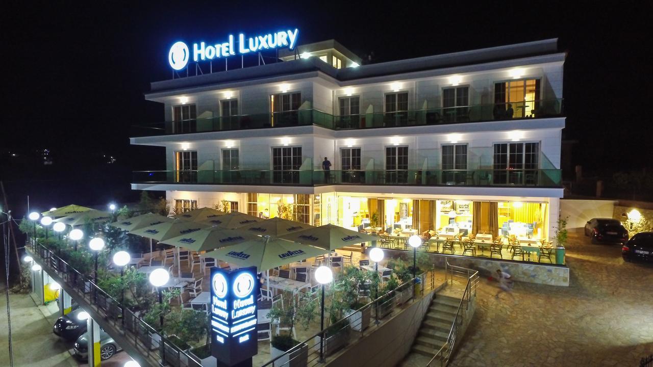 Hotel Luxury Ksamil Bagian luar foto